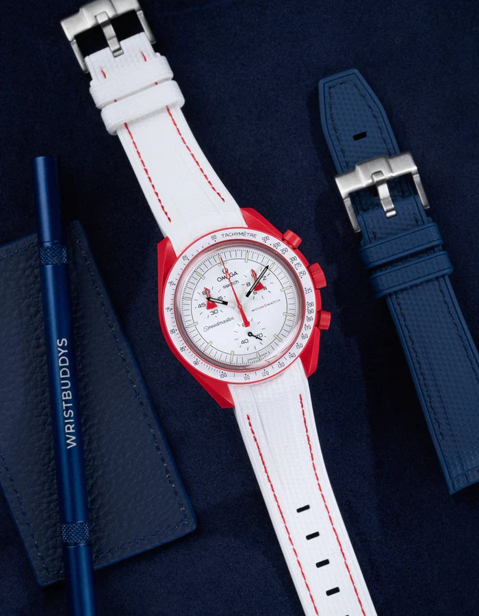 Pulseira de Borracha Curva Premium - Bolinhas Brancas e Vermelhas